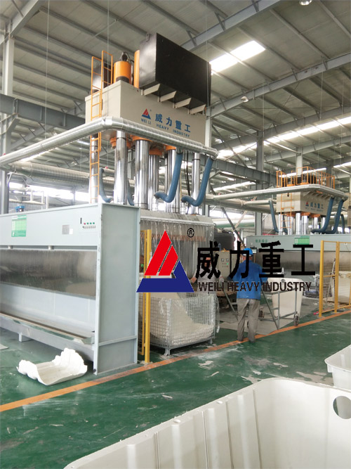 四柱液压成型机用于化粪池生产